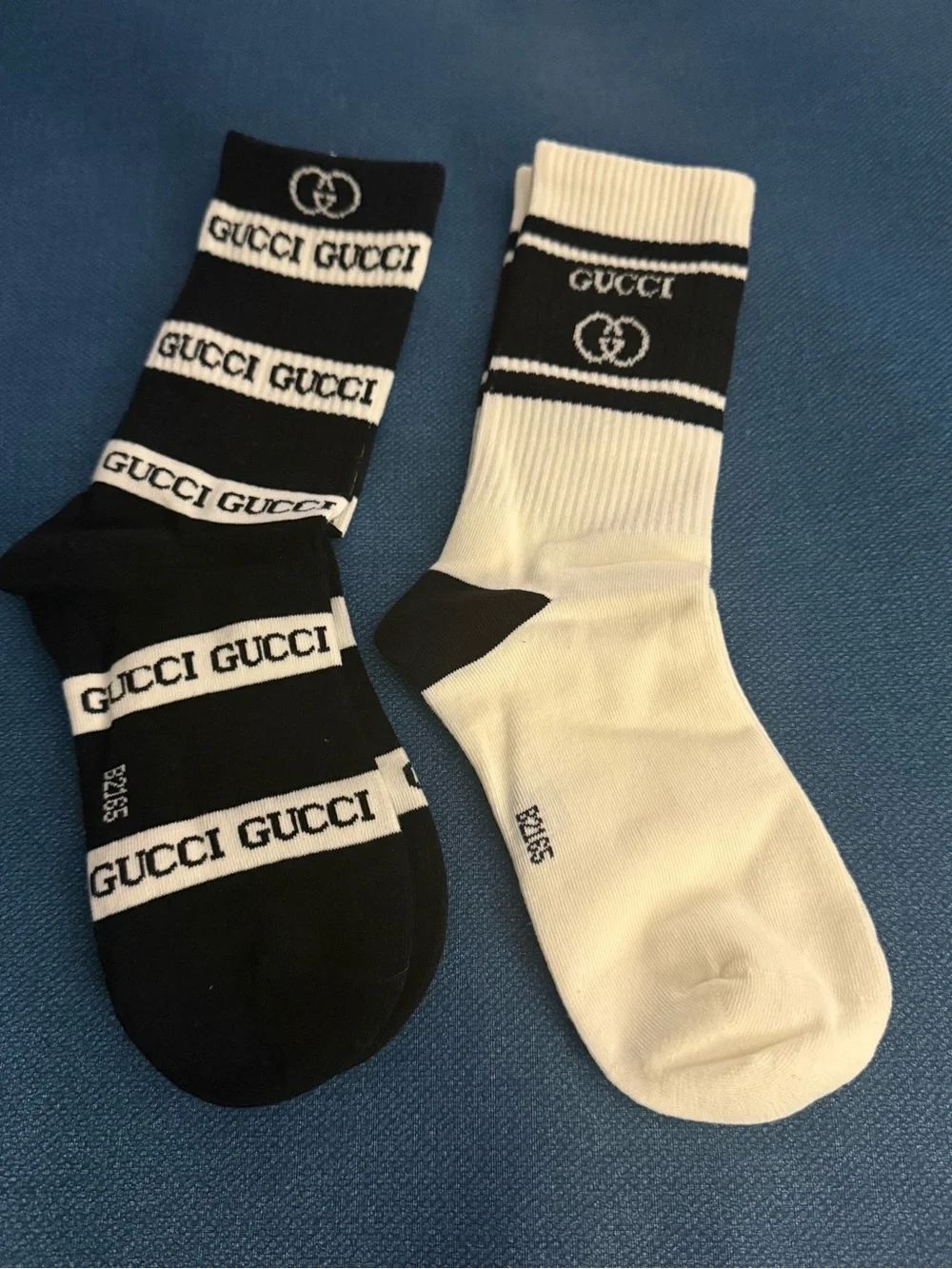 Designer GG  Logo Stripe Crew Socks Black & white 2 pairs size small medium new
